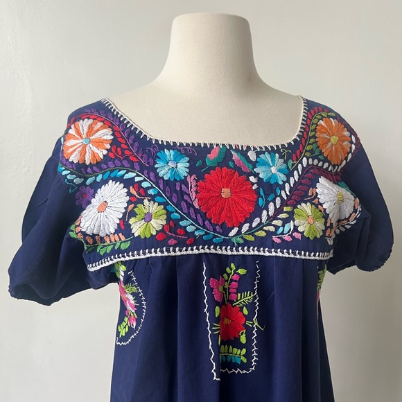 Vintage Oaxacan Navy Blue Embroidered Midi Dress 1970’s Mexican Floral Dress - Picture 3 of 8